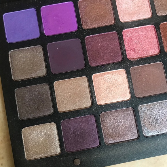 SOLD Natasha Denona Purple Blue eyeshadow palette - Picture 2 of 4